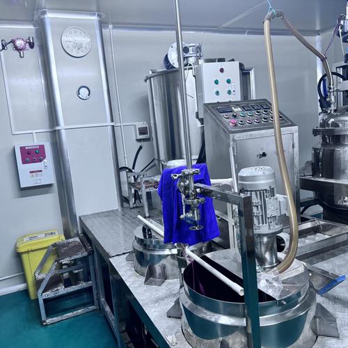 科技赋能宠物生活 探访福建省泉州市宠绘玩生物科技